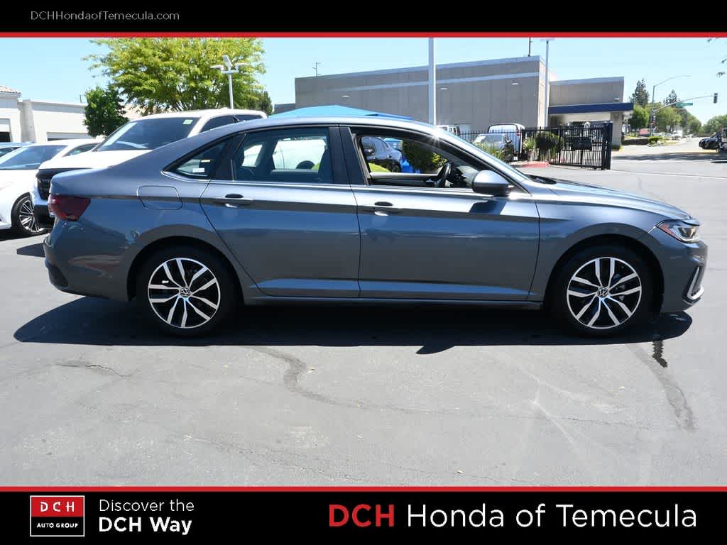 Thumbnail: 2025 Volkswagen Jetta - 4