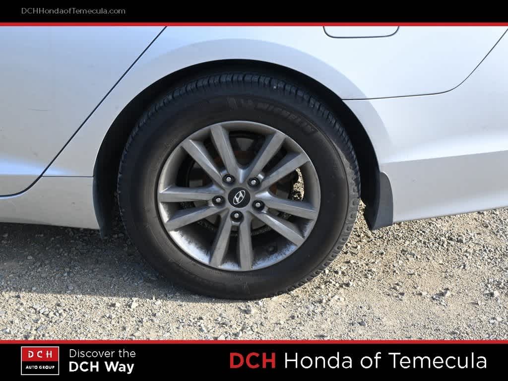 Thumbnail: 2015 Hyundai Sonata - 14