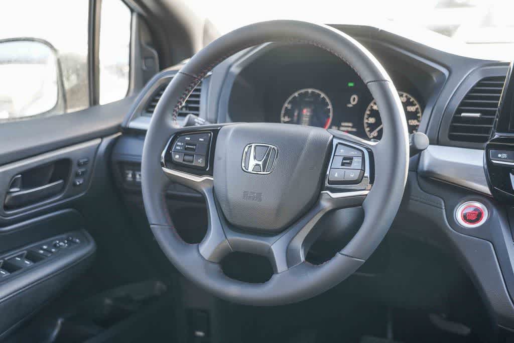 Thumbnail: 2026 Honda Odyssey - 13