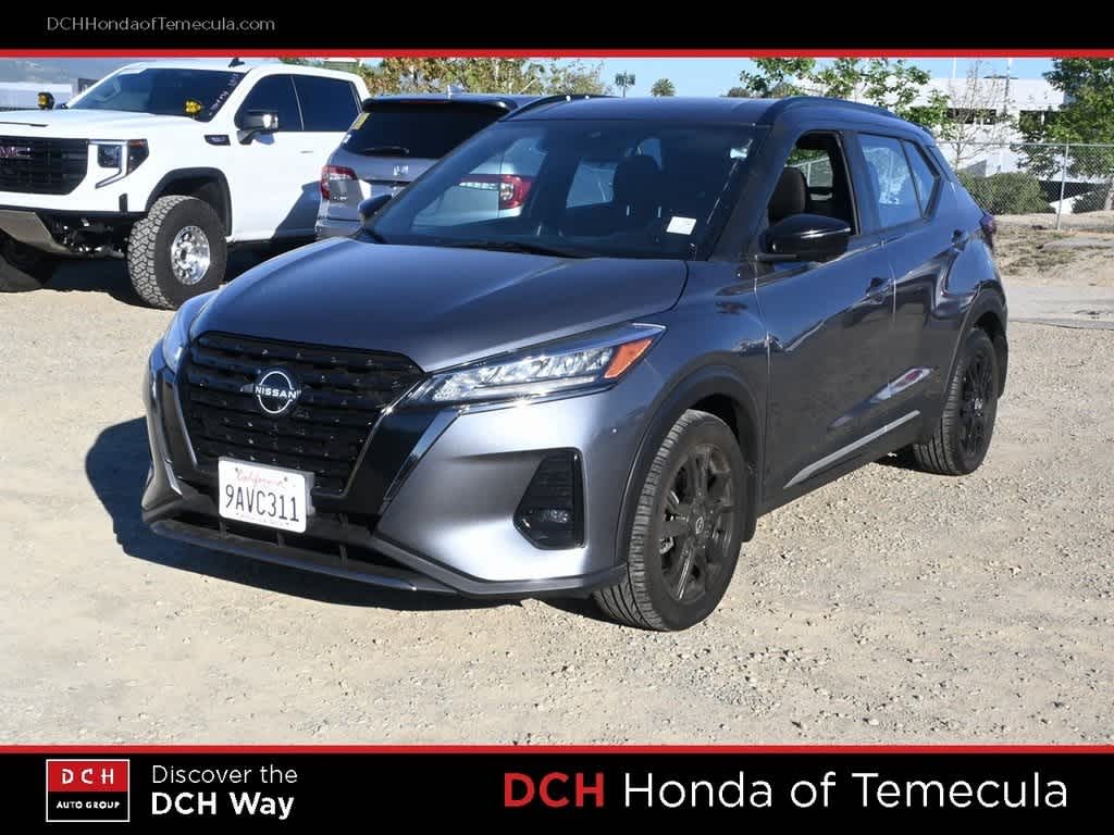 2022 Nissan Kicks SR