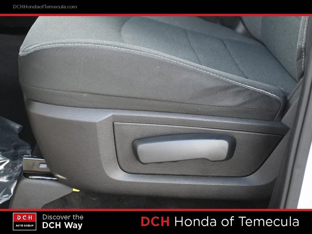 Thumbnail: 2022 RAM 1500 Classic - 16