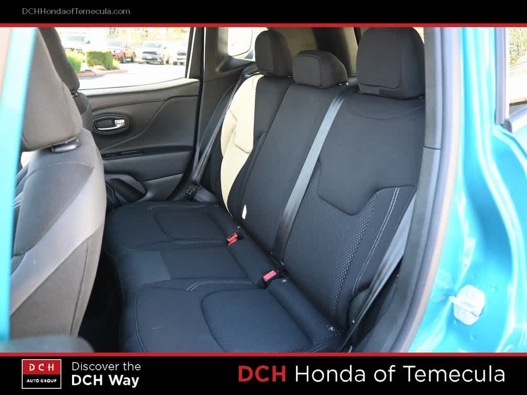 Thumbnail: 2022 Jeep Renegade - 19