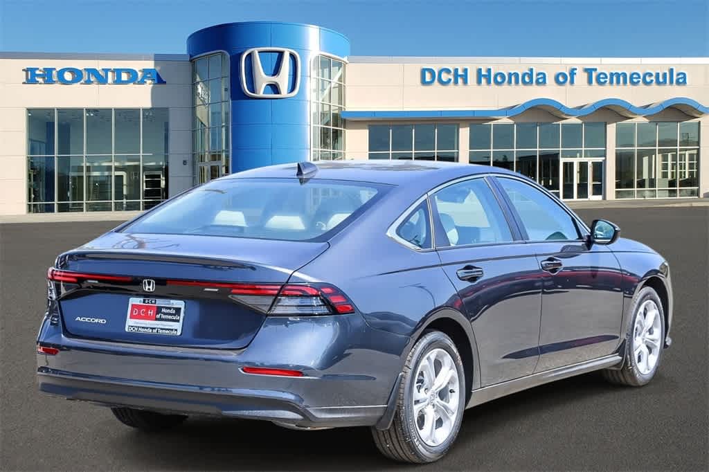 2025 Honda Accord LX photo 4