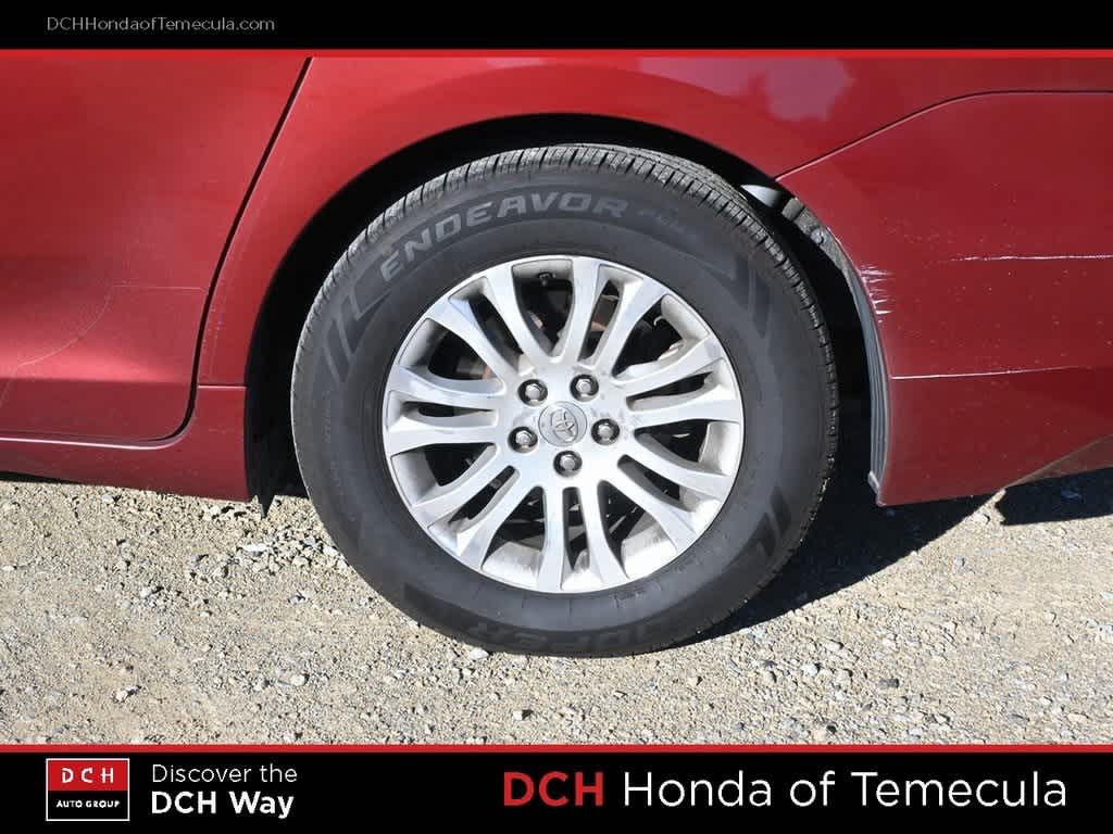 Thumbnail: 2016 Toyota Sienna - 22