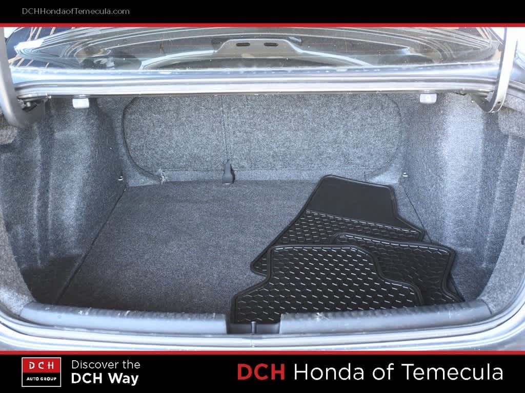 Thumbnail: 2011 Volkswagen Jetta - 21