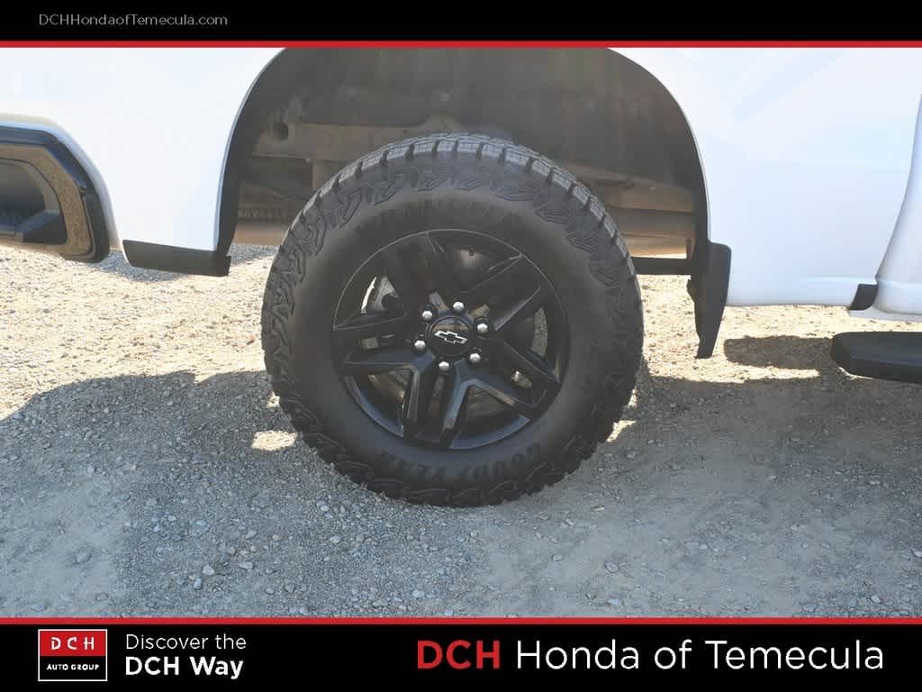 Thumbnail: 2023 Chevrolet Silverado 1500 - 22