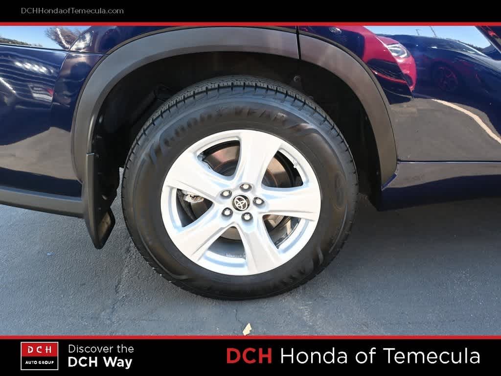 Thumbnail: 2021 Toyota Highlander - 23