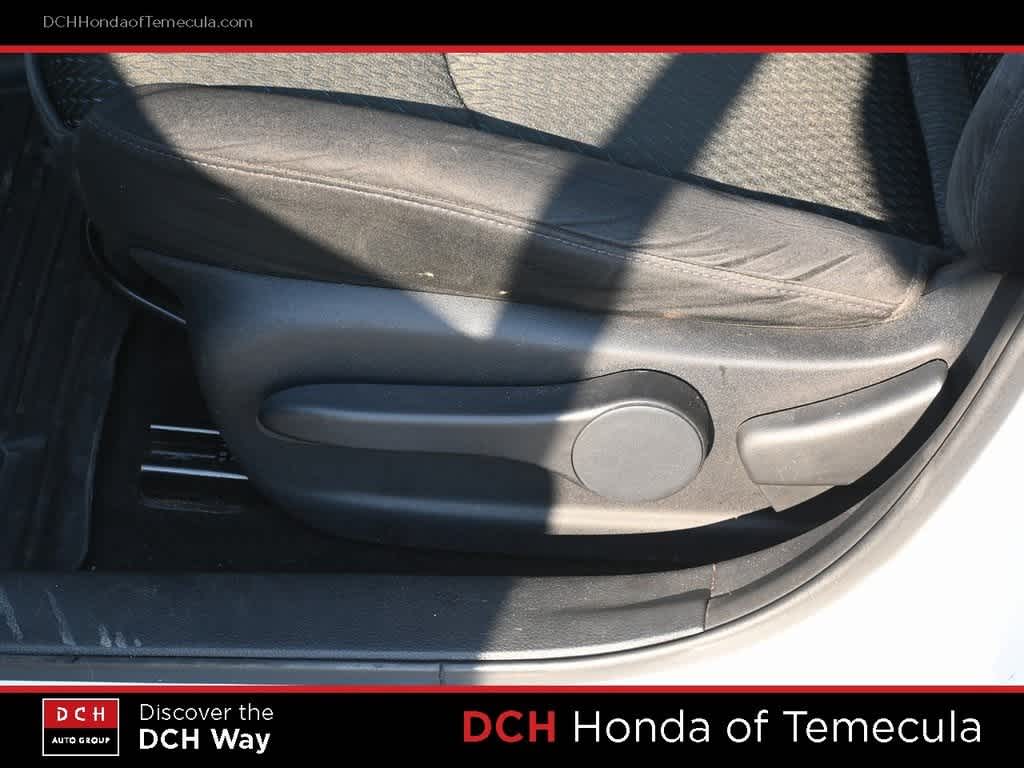 Thumbnail: 2014 Nissan Sentra - 16