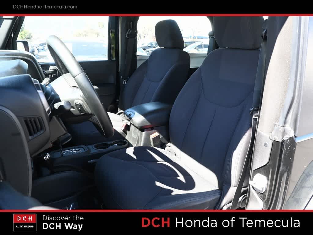 Thumbnail: 2013 Jeep Wrangler - 15