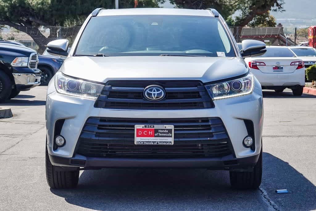 Used 2018 Toyota Highlander SE with VIN 5TDKZRFH4JS279502 for sale in Temecula, CA