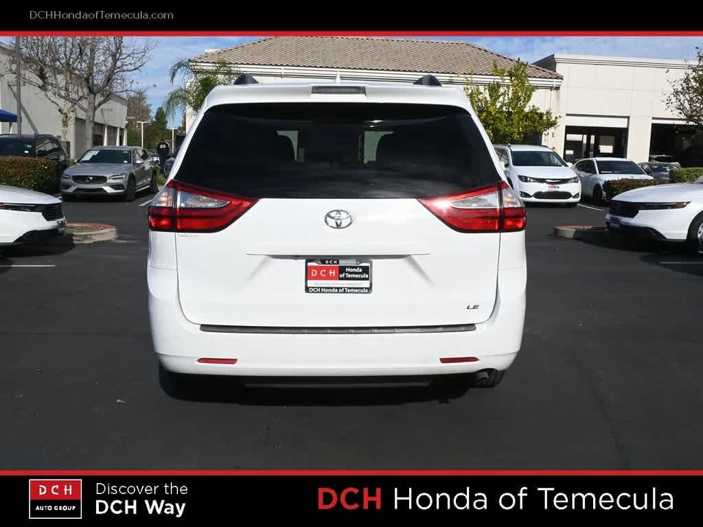 Thumbnail: 2018 Toyota Sienna - 6