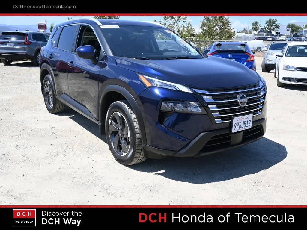 2024 Nissan Rogue SV photo 2