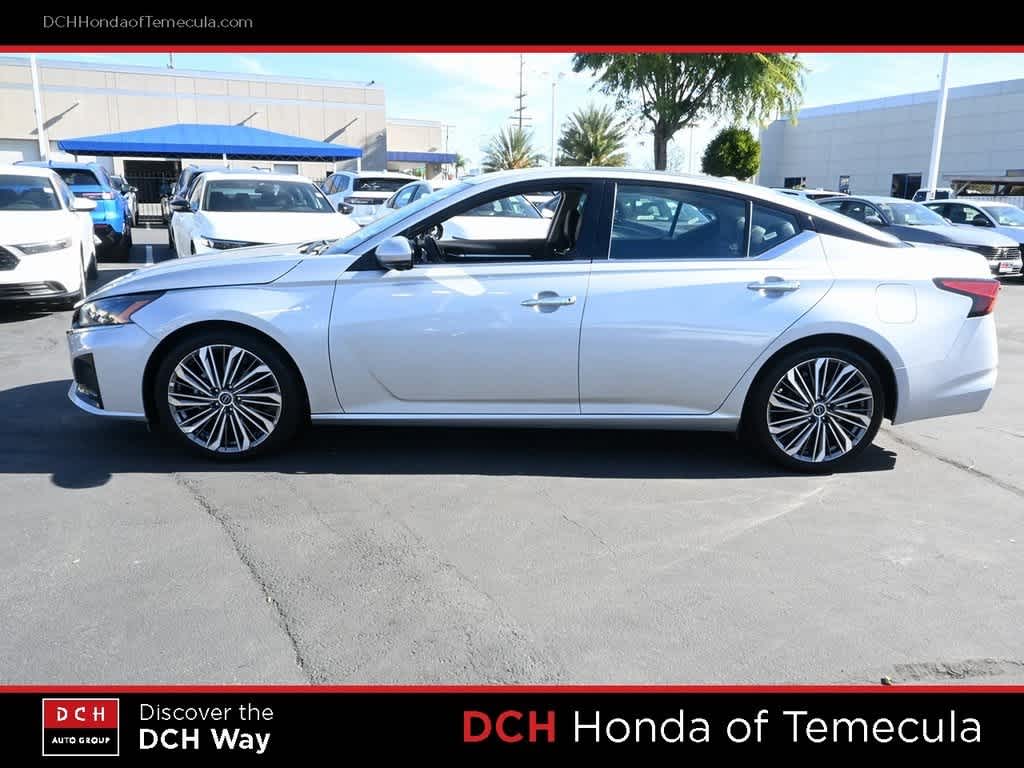 Thumbnail: 2023 Nissan Altima - 4