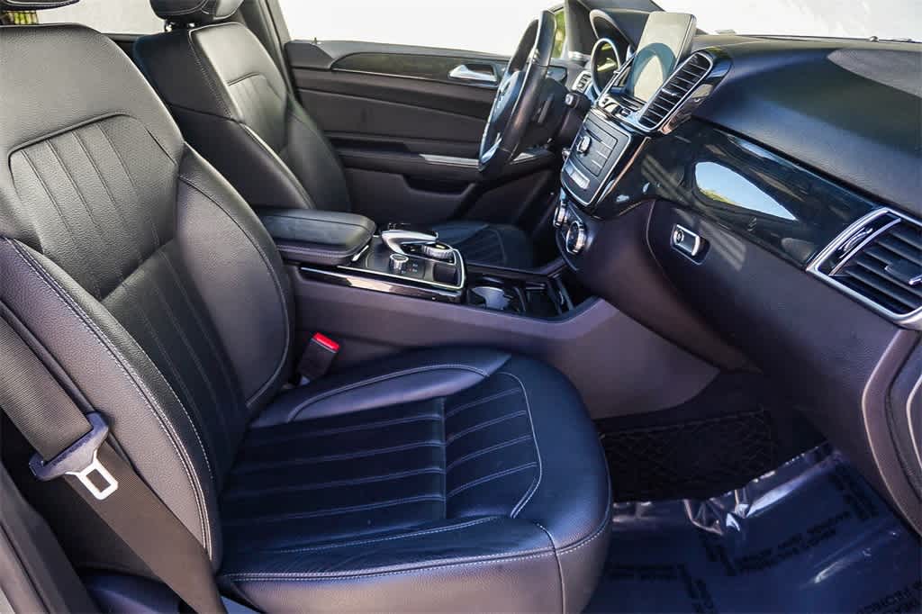 Thumbnail: 2017 Mercedes-Benz GLE - 19