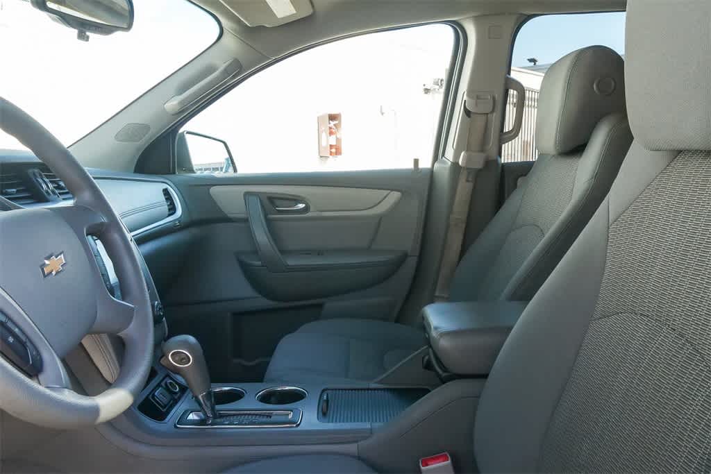 Thumbnail: 2017 Chevrolet Traverse - 18