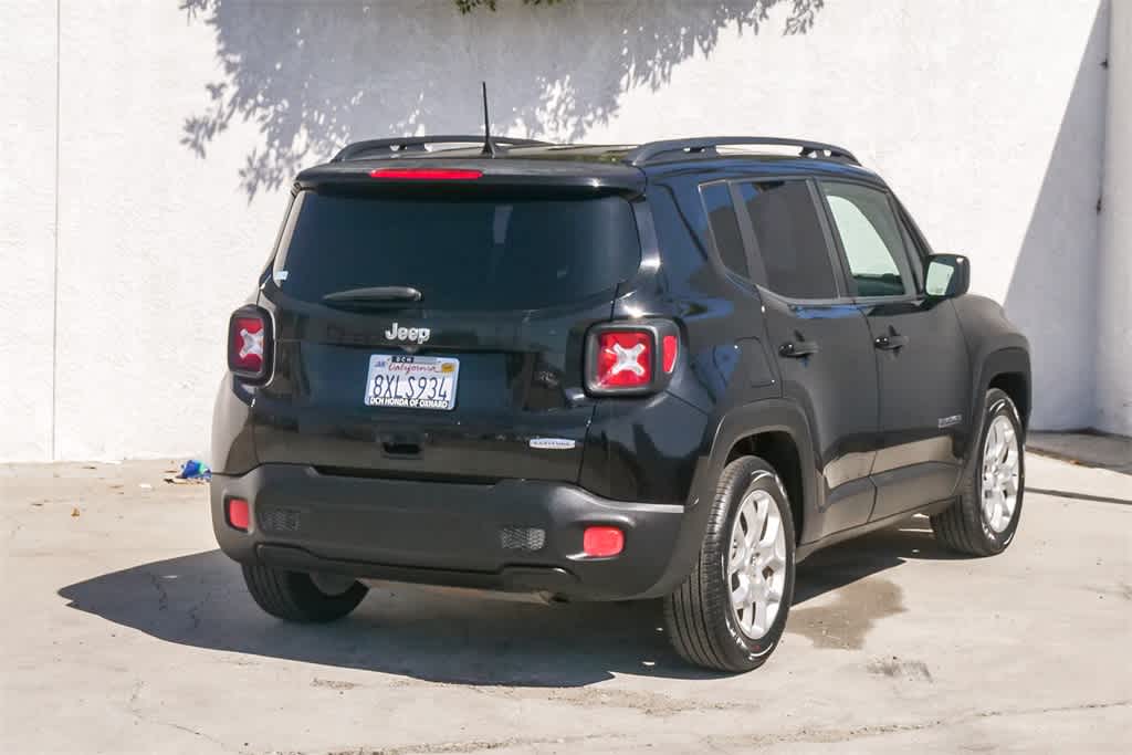 Thumbnail: 2018 Jeep Renegade - 7