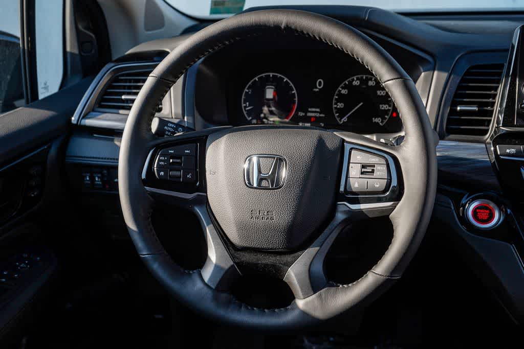 Thumbnail: 2026 Honda Odyssey - 16