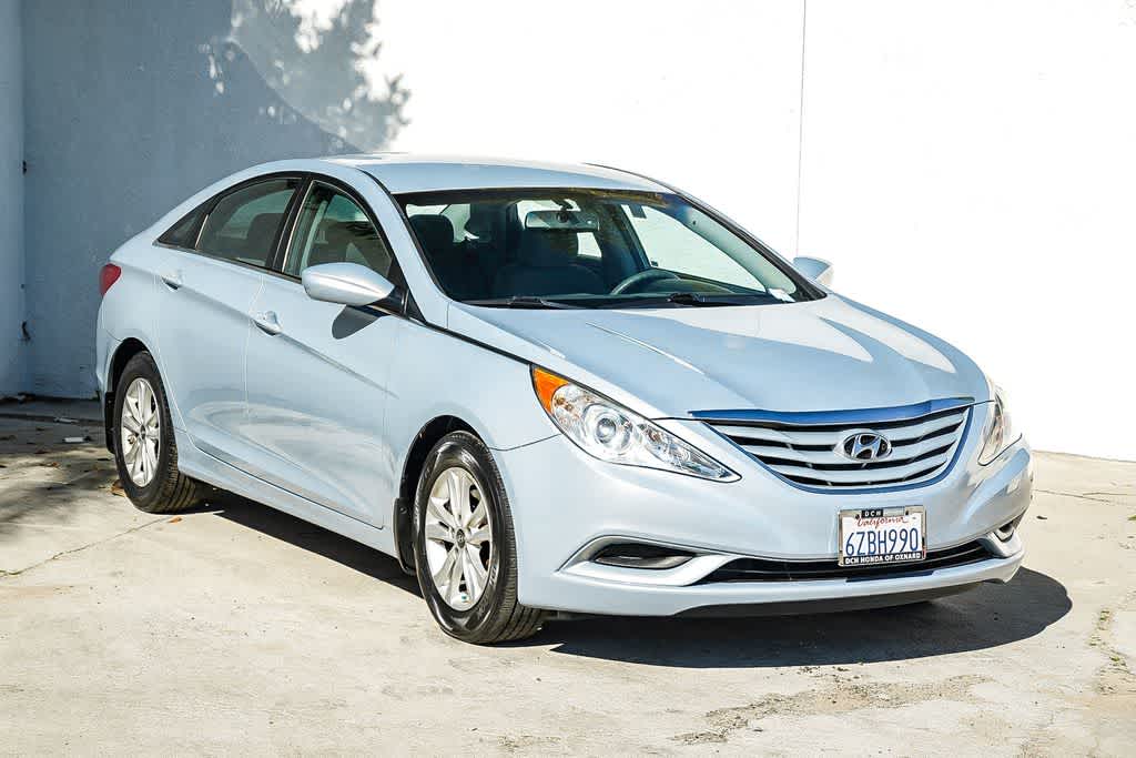 Thumbnail: 2013 Hyundai Sonata - 3