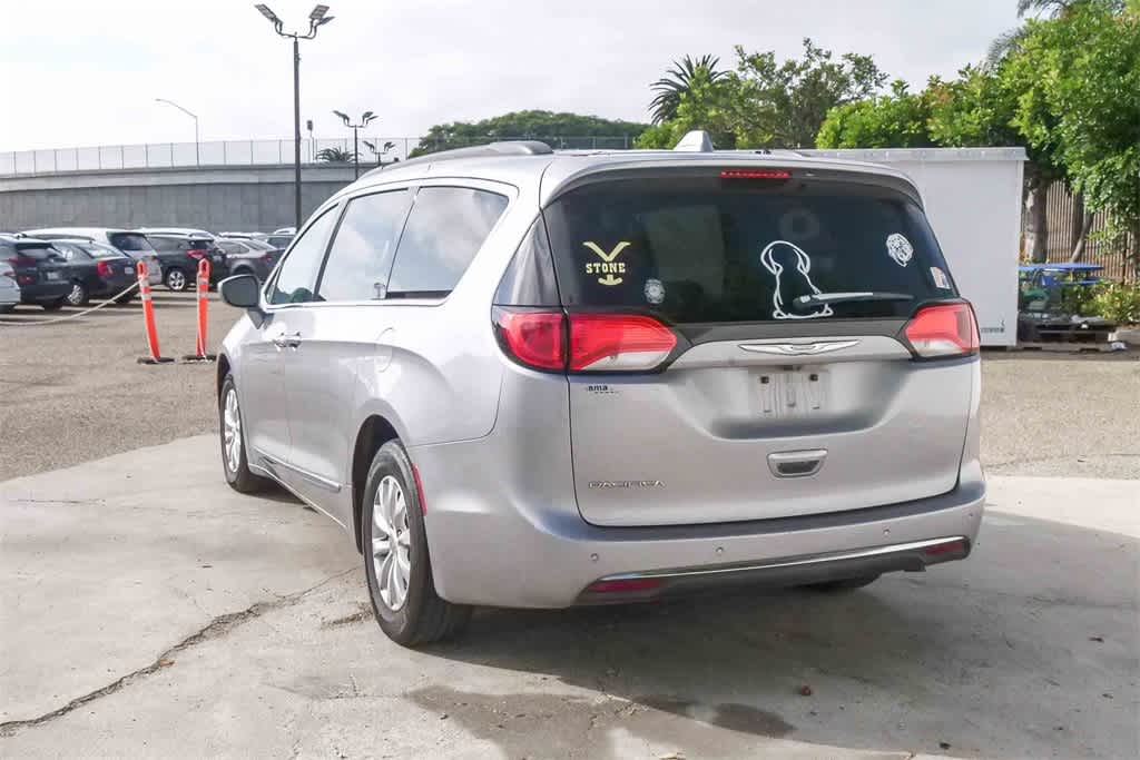Thumbnail: 2017 Chrysler Pacifica - 7