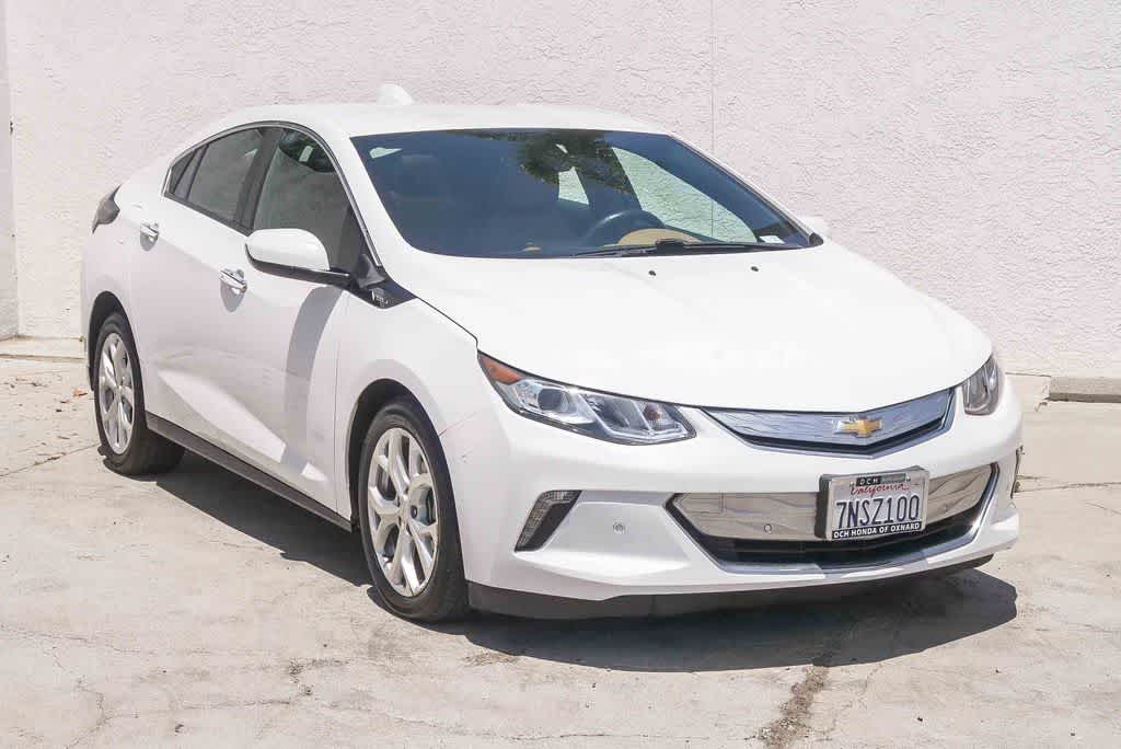 Thumbnail: 2016 Chevrolet Volt - 3