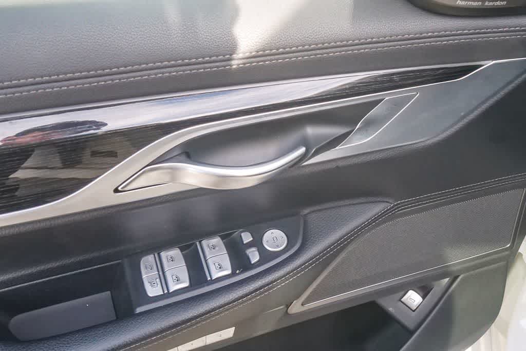 Thumbnail: 2018 BMW 7 Series - 15