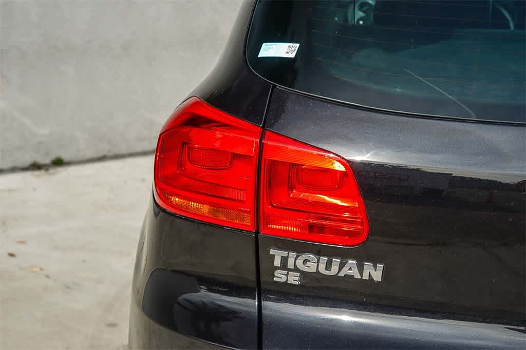 Thumbnail: 2017 Volkswagen Tiguan - 7