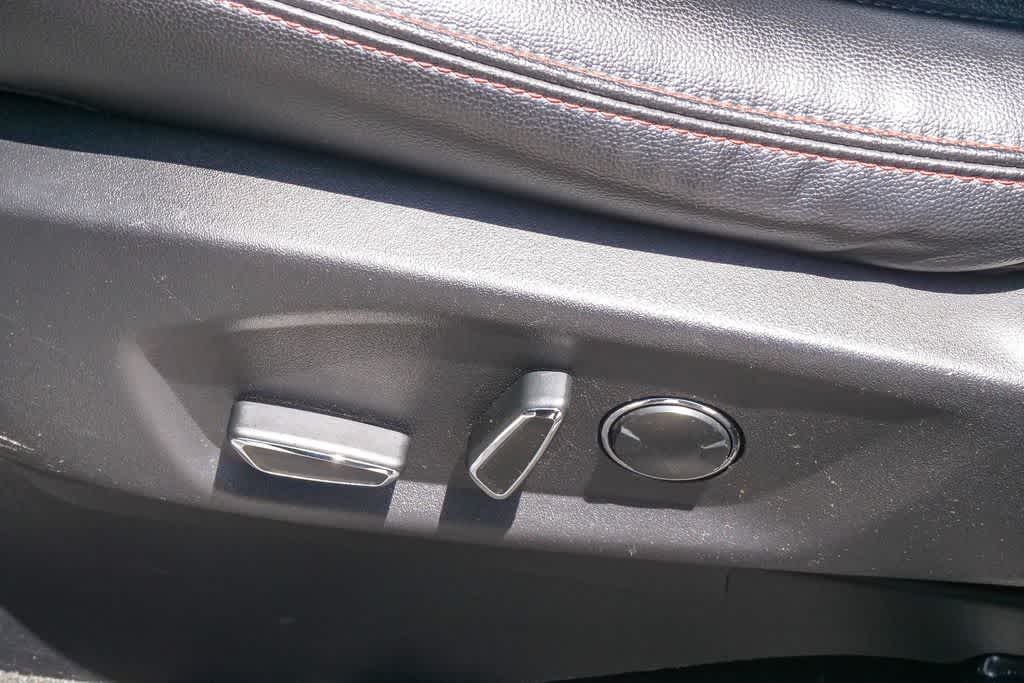 Thumbnail: 2016 Ford Explorer - 17