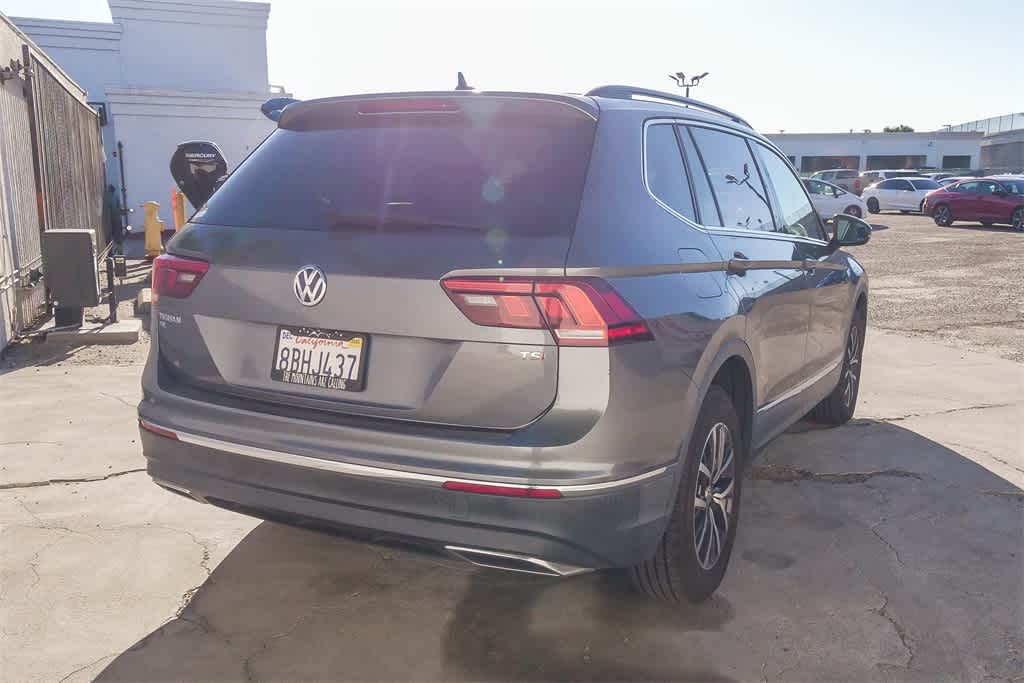 Thumbnail: 2018 Volkswagen Tiguan - 9