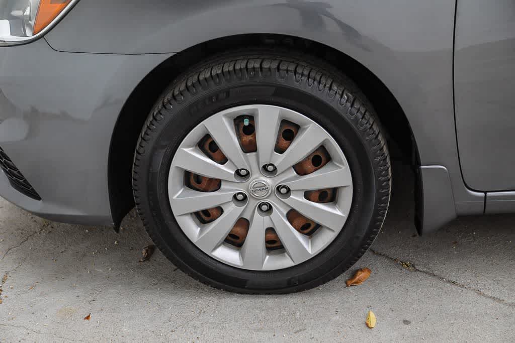 Thumbnail: 2019 Nissan Sentra - 9