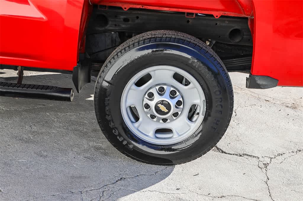 Thumbnail: 2015 Chevrolet Silverado 2500 - 10