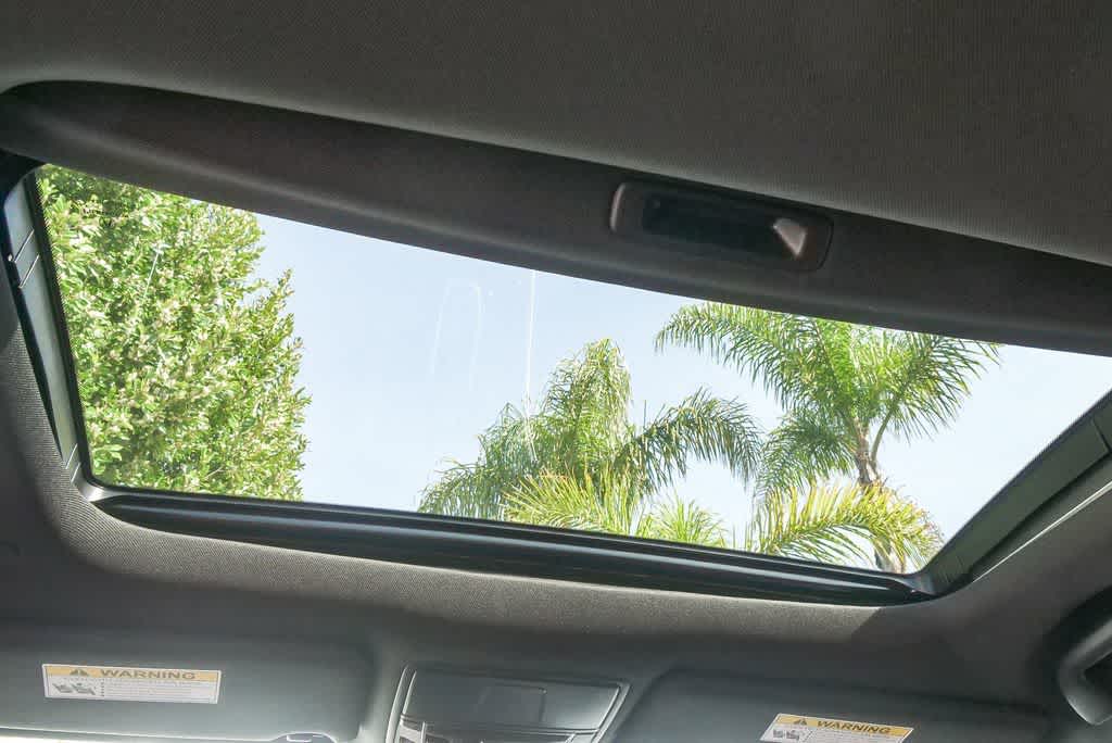 Thumbnail: 2025 Acura TLX - 15