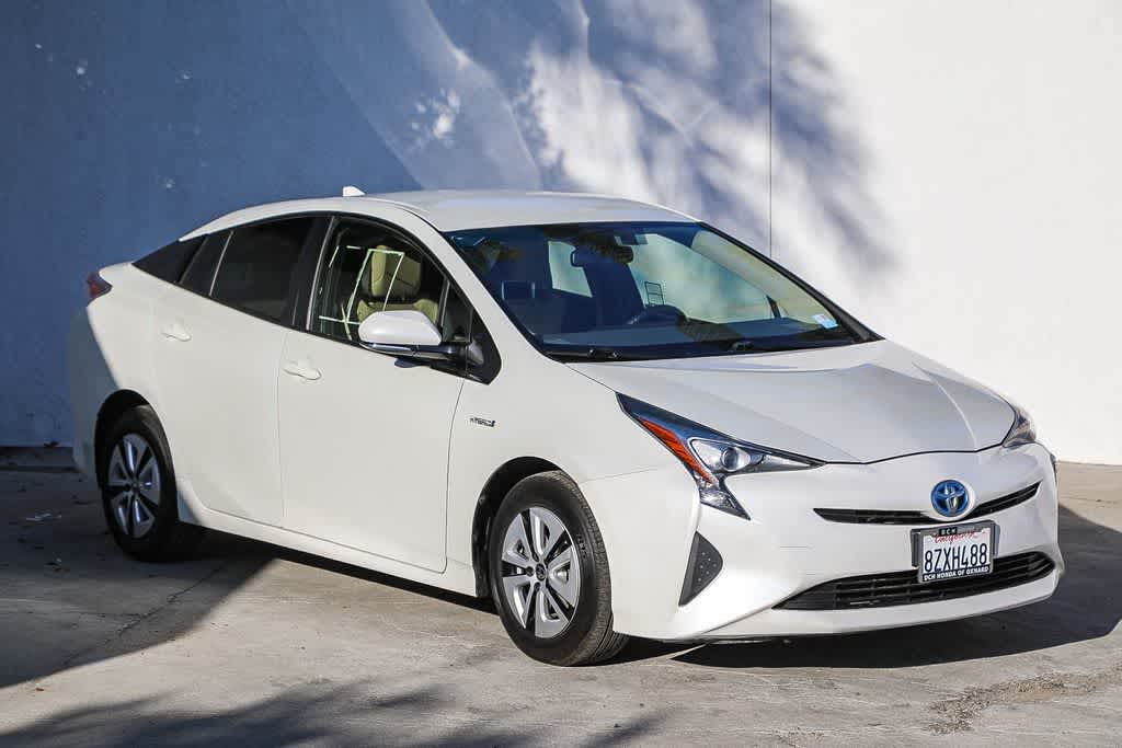 Thumbnail: 2016 Toyota Prius - 3