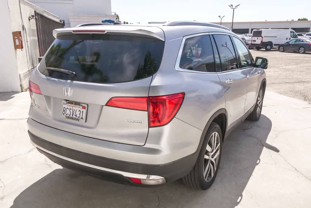 Thumbnail: 2018 Honda Pilot - 9