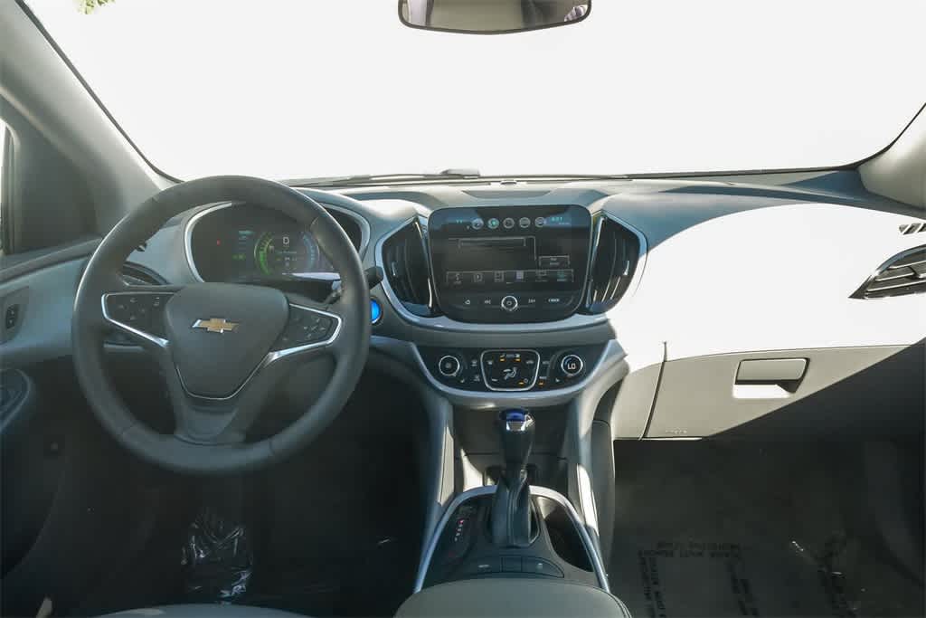 Thumbnail: 2017 Chevrolet Volt - 12