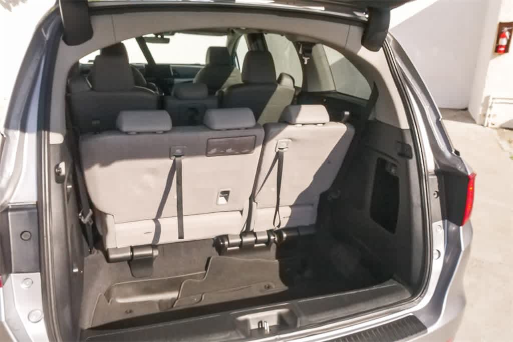 Thumbnail: 2018 Honda Odyssey - 24