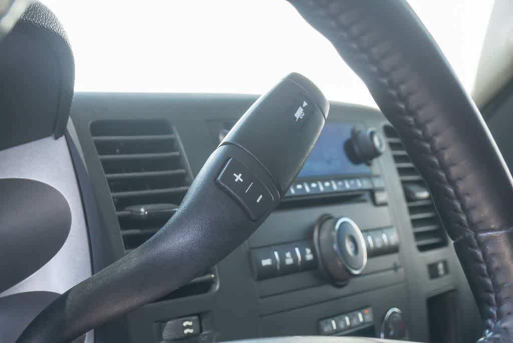 Thumbnail: 2011 Chevrolet Silverado 1500 - 18