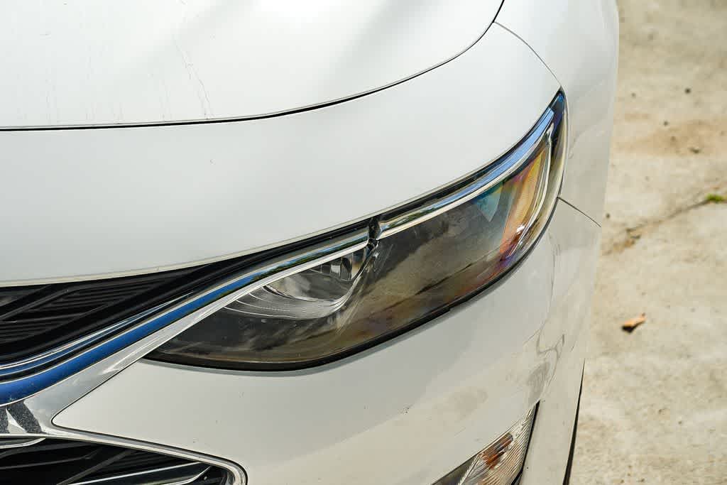 Thumbnail: 2020 Chevrolet Malibu - 8