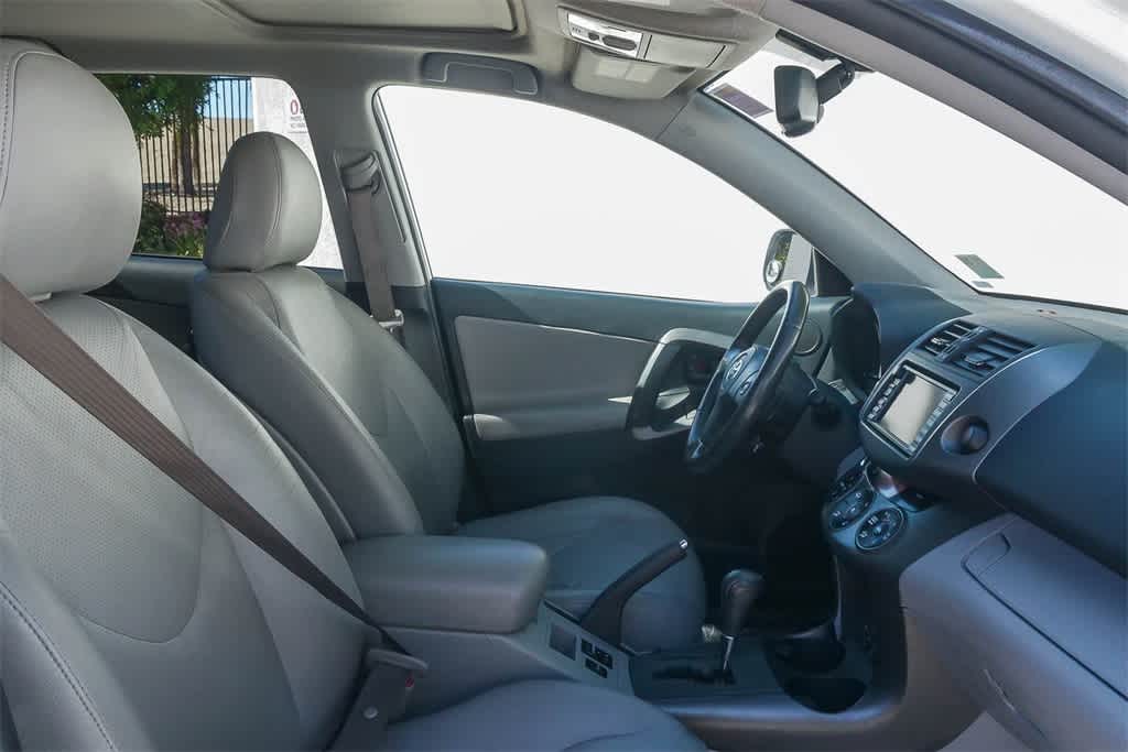 Thumbnail: 2010 Toyota RAV4 - 17