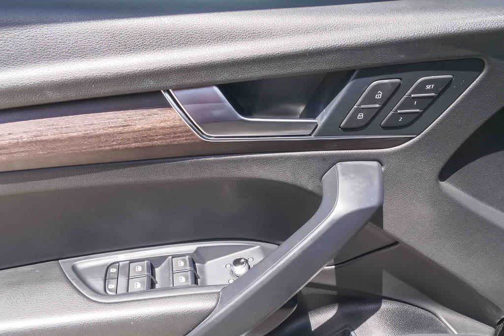 Thumbnail: 2021 Audi Q5 - 18