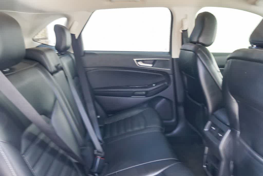 Thumbnail: 2020 Ford Edge - 15