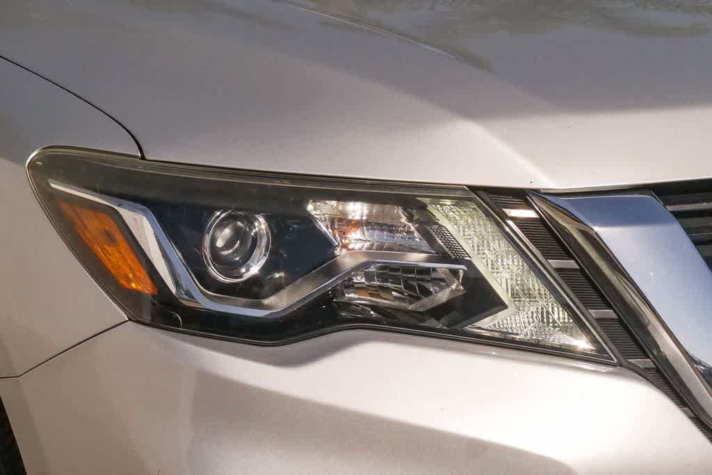 Thumbnail: 2017 Nissan Pathfinder - 4