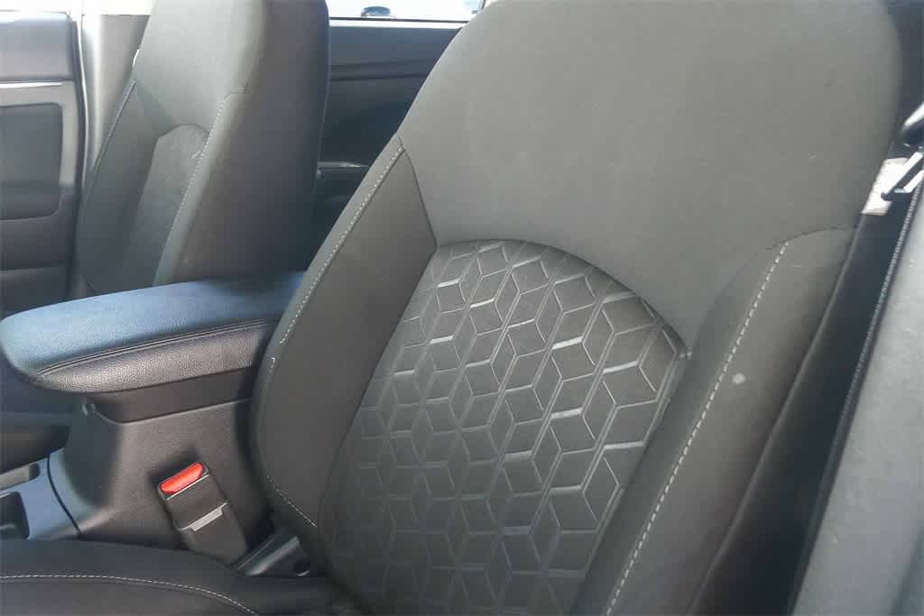 Thumbnail: 2021 Mitsubishi Outlander Sport - 25