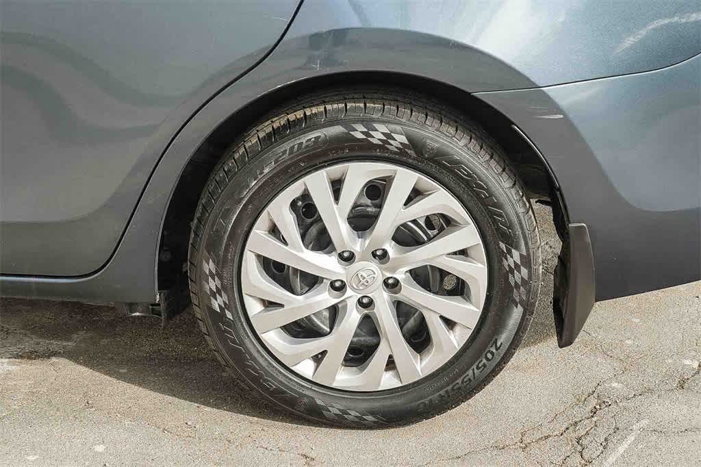 Thumbnail: 2017 Toyota Corolla - 11