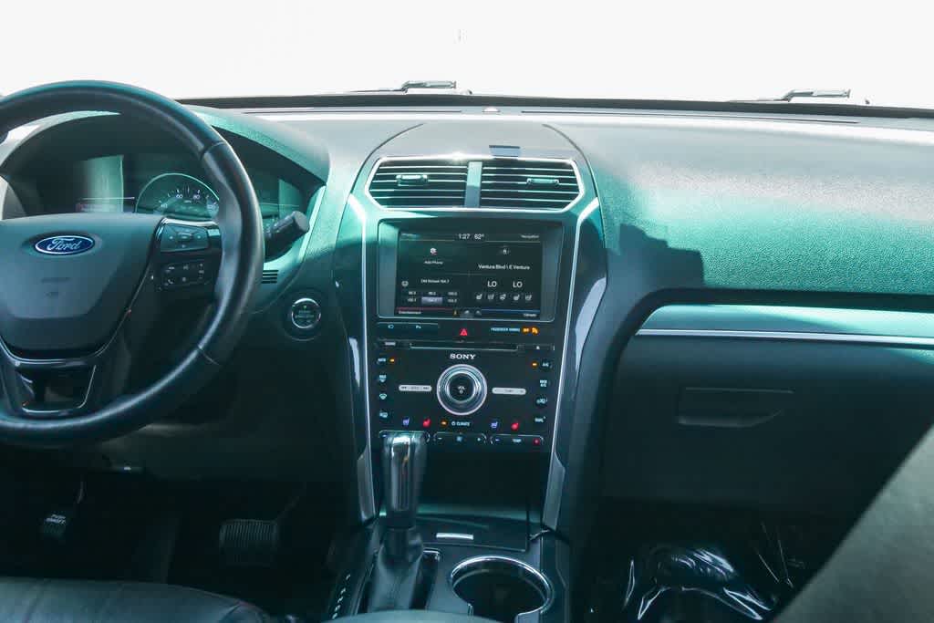 Thumbnail: 2016 Ford Explorer - 11
