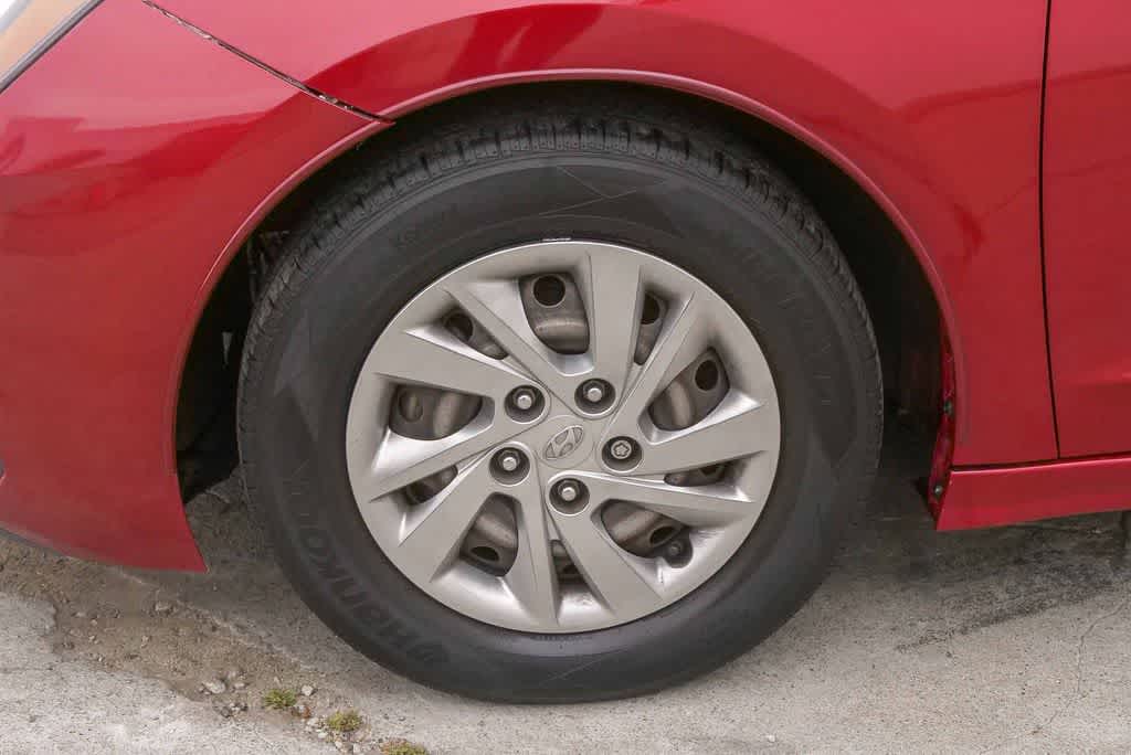 Thumbnail: 2019 Hyundai Elantra - 5