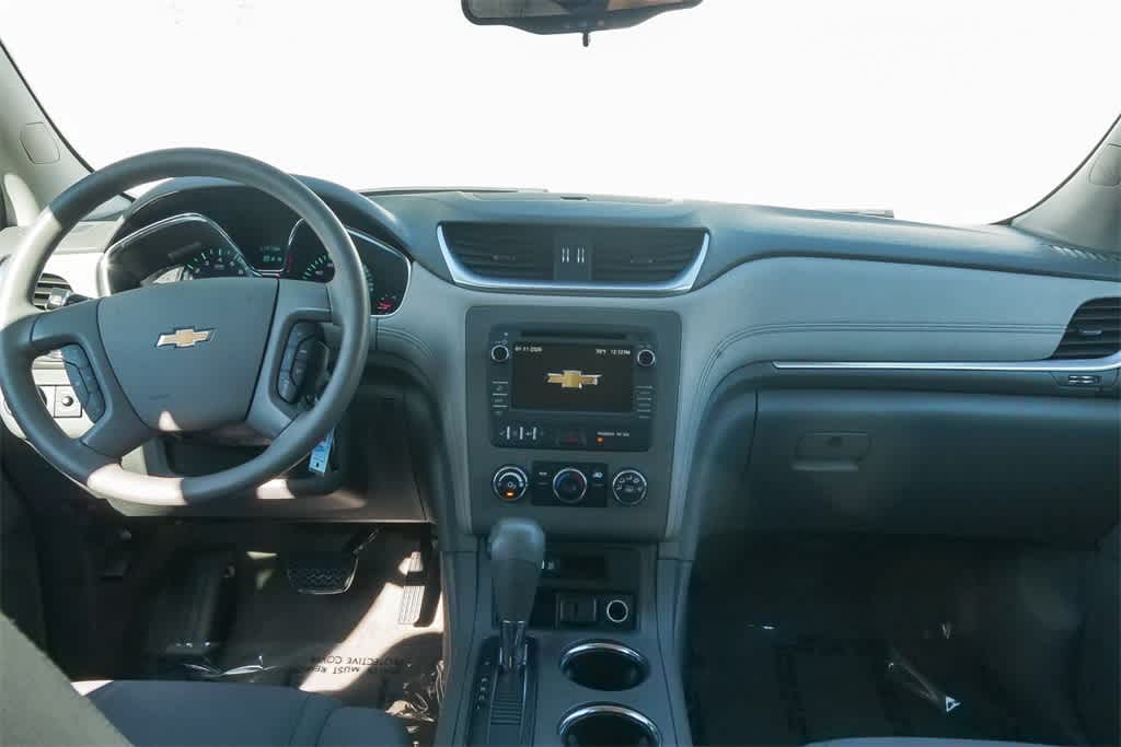 Thumbnail: 2017 Chevrolet Traverse - 12