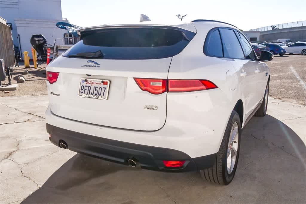 Thumbnail: 2018 Jaguar F-Pace - 9