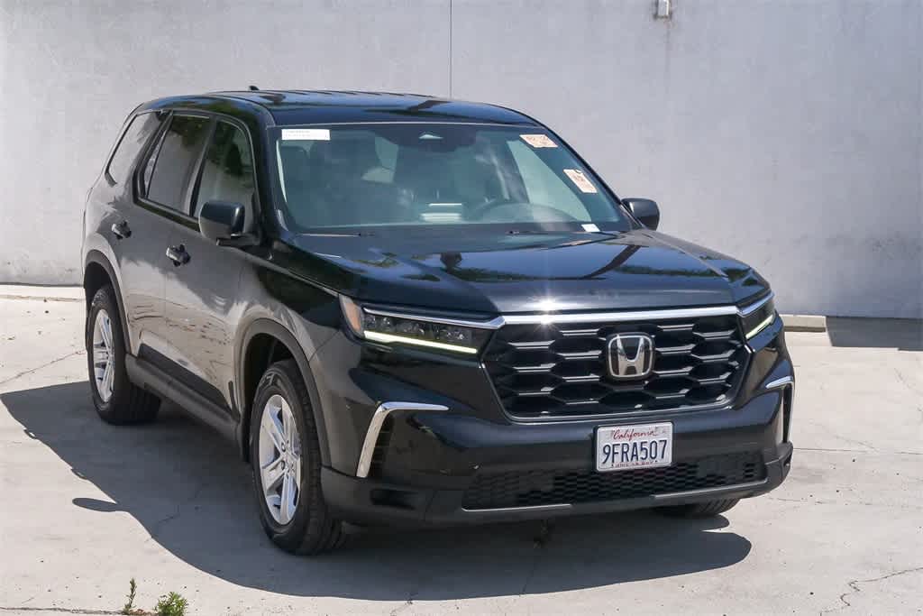 Thumbnail: 2023 Honda Pilot - 3