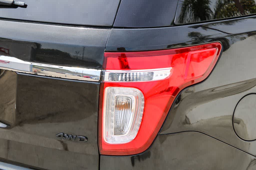 Thumbnail: 2013 Ford Explorer - 10