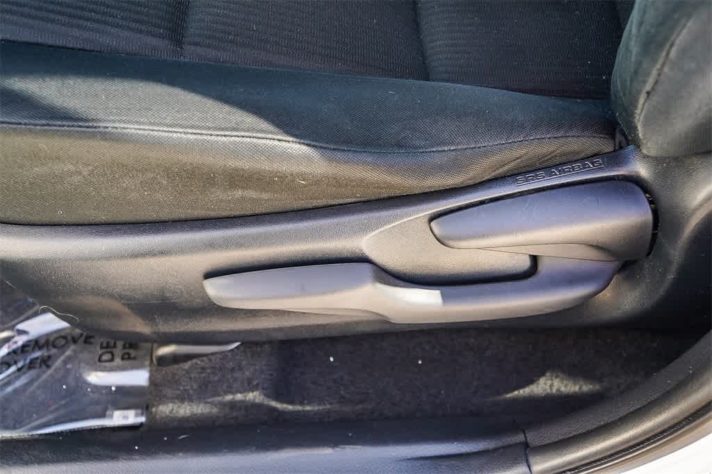 Thumbnail: 2018 Toyota RAV4 - 23